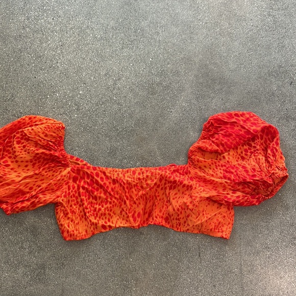 Motel crop top with lace up front detail. Orange red animal print - Picture 2 of 2